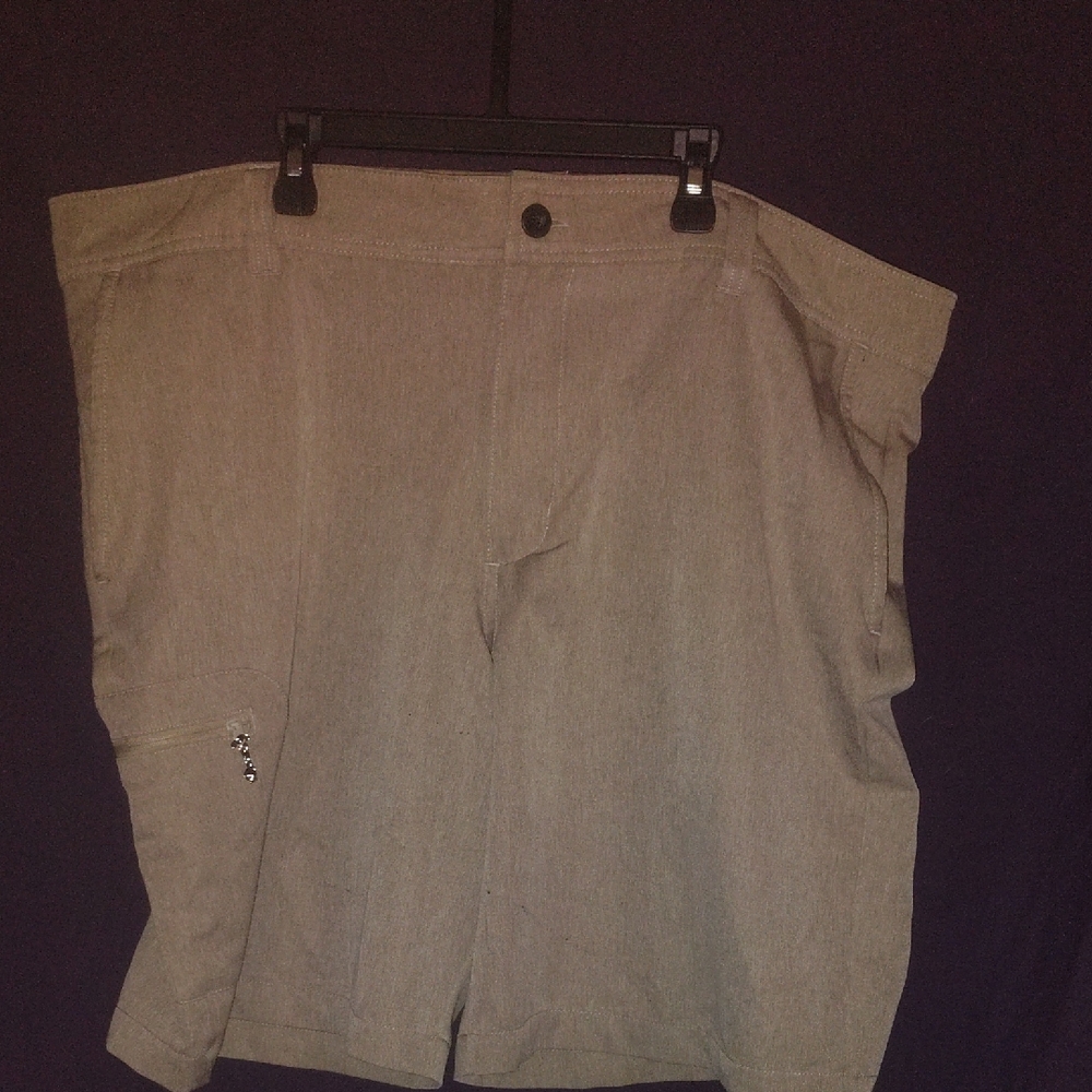 Magellan Outdoors Tan Fish Gear Shorts